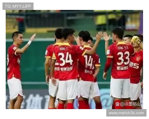 中甲联赛激战正酣 多支球队争夺升班名额赛季走势扑朔迷离 中甲联赛激战正酣 多支球队争夺升班名额赛季走势扑朔迷离